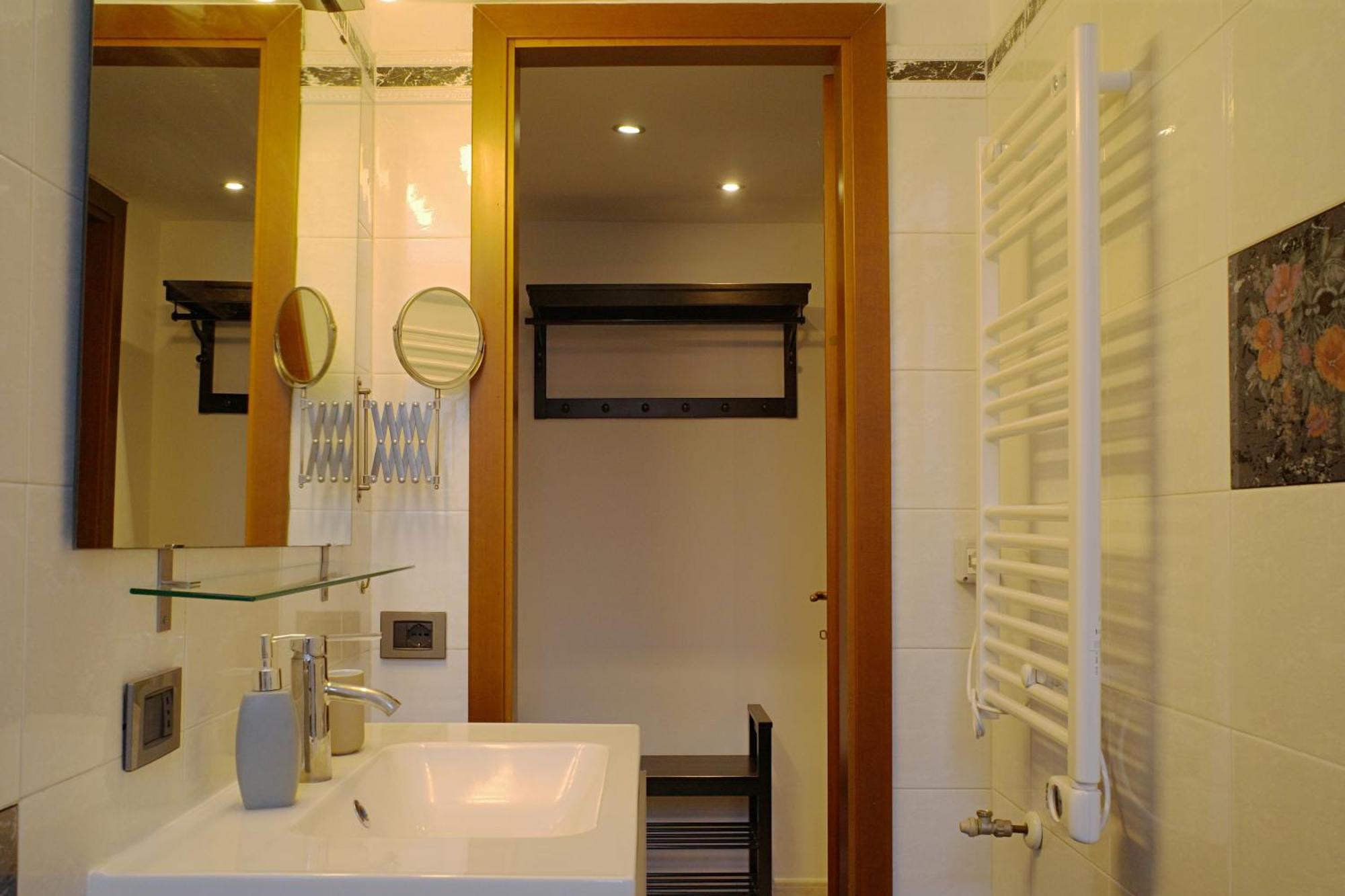 Bwr - Two-room Near The Station, Venini Mailand